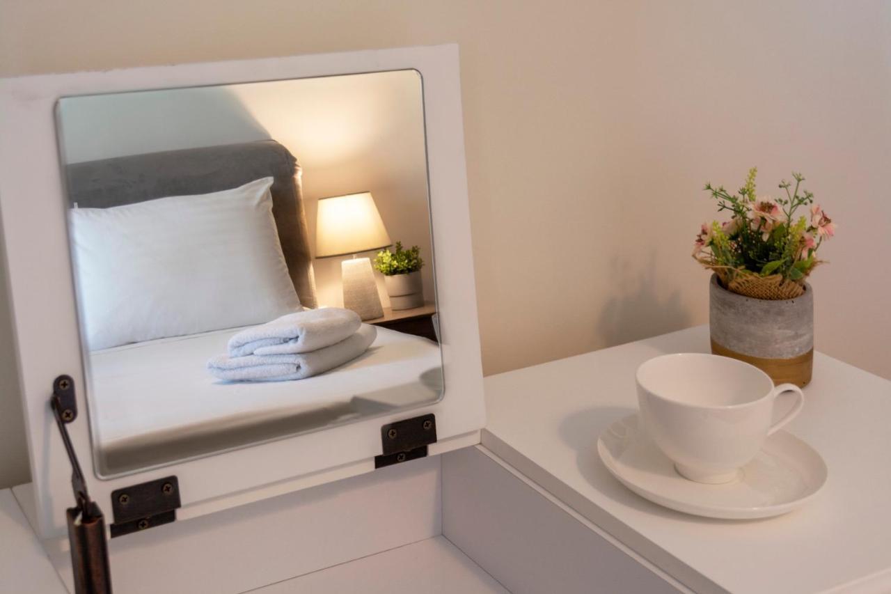 Acropolis View 2Bd Apt Next To Museum & Metro Atene Esterno foto